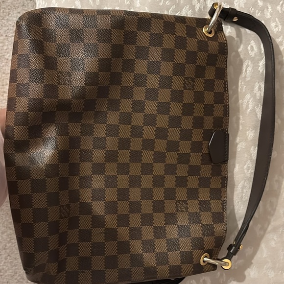 Graceful PM - Picture 12 of 15